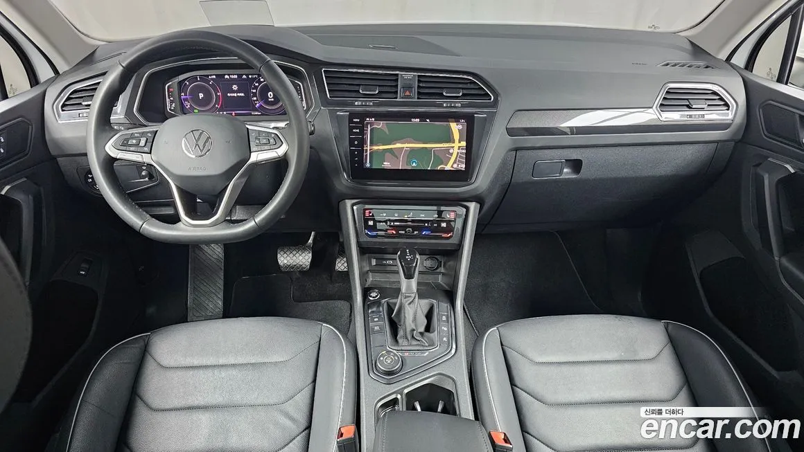 Volkswagen Tiguan — фото 9