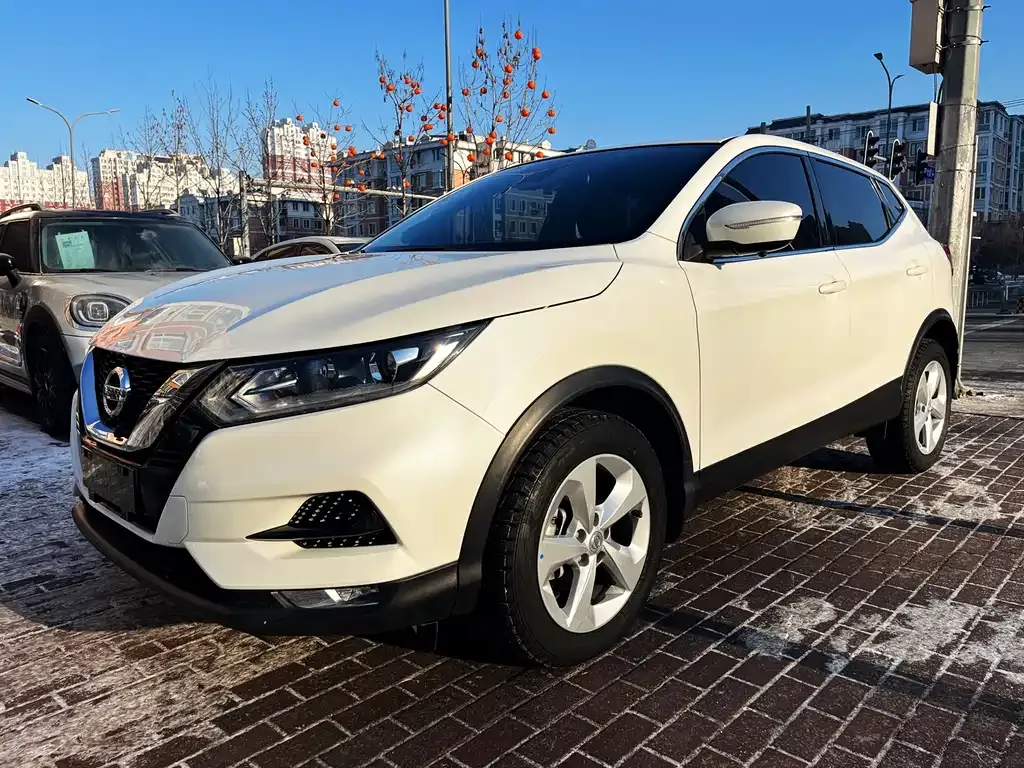 Nissan Qashqai — фото 4