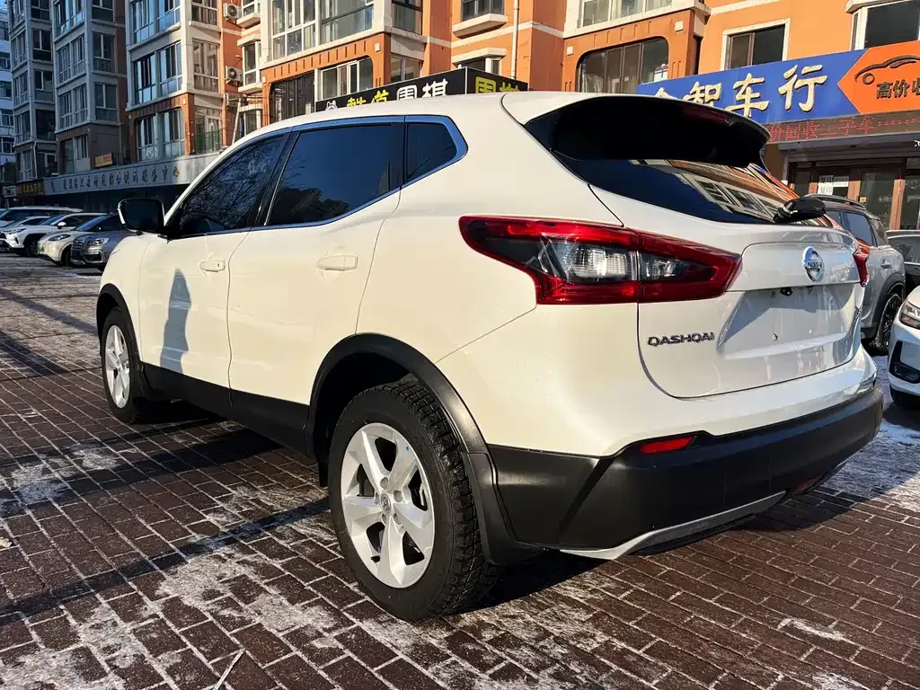 Nissan Qashqai — фото 3
