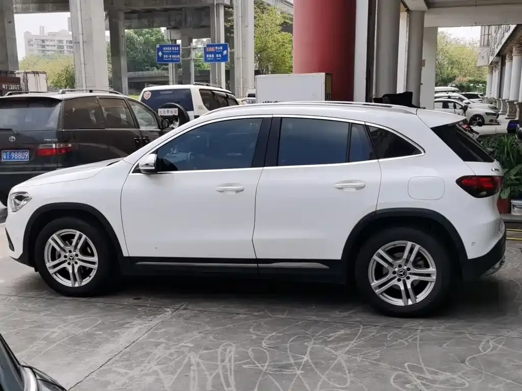 Mercedes-Benz GLA — фото 9