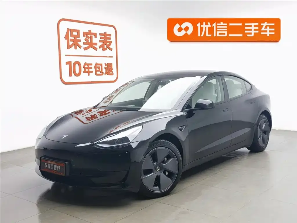 Tesla Model 3 — фото 1
