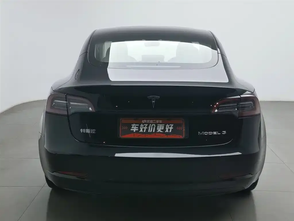Tesla Model 3 — фото 7