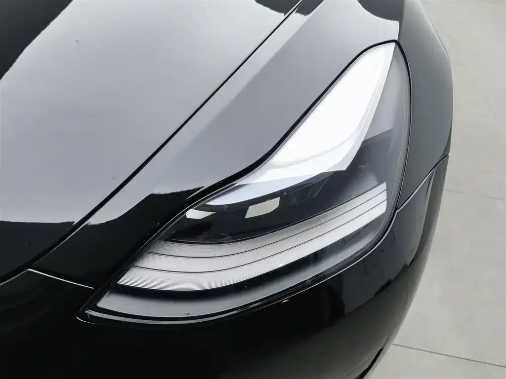 Tesla Model 3 — фото 8