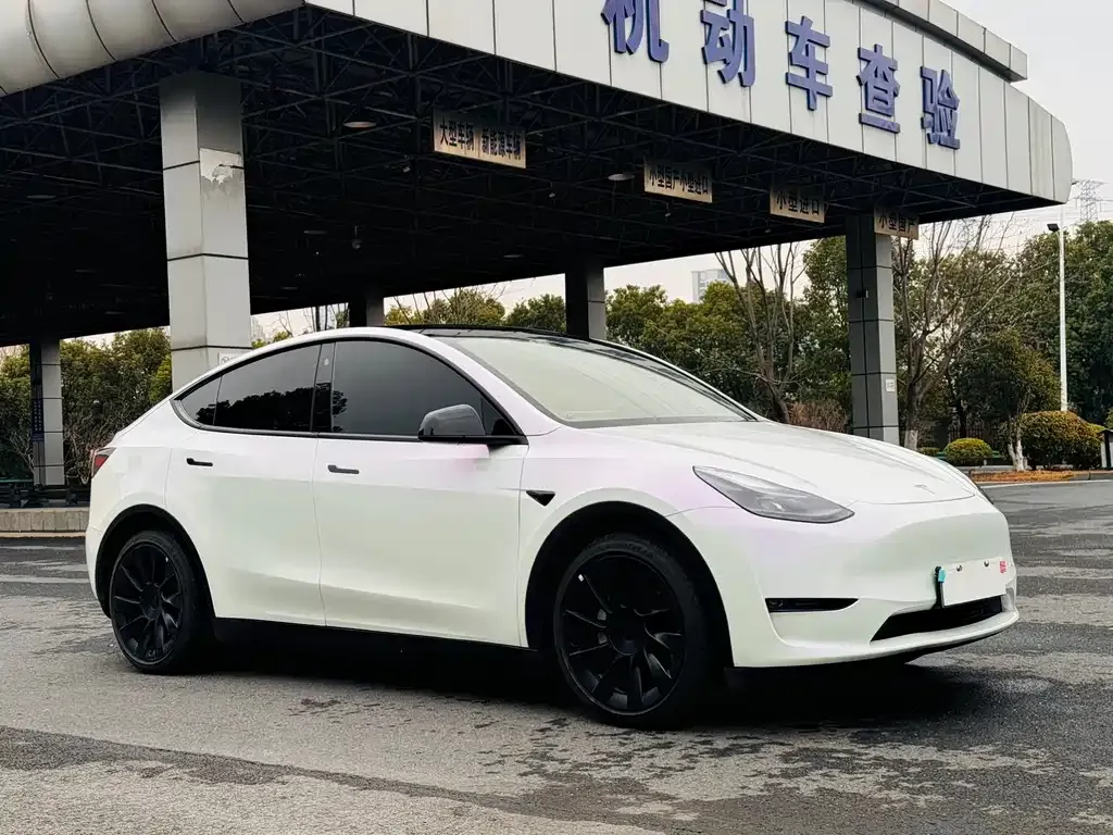 Tesla Model Y — фото 7