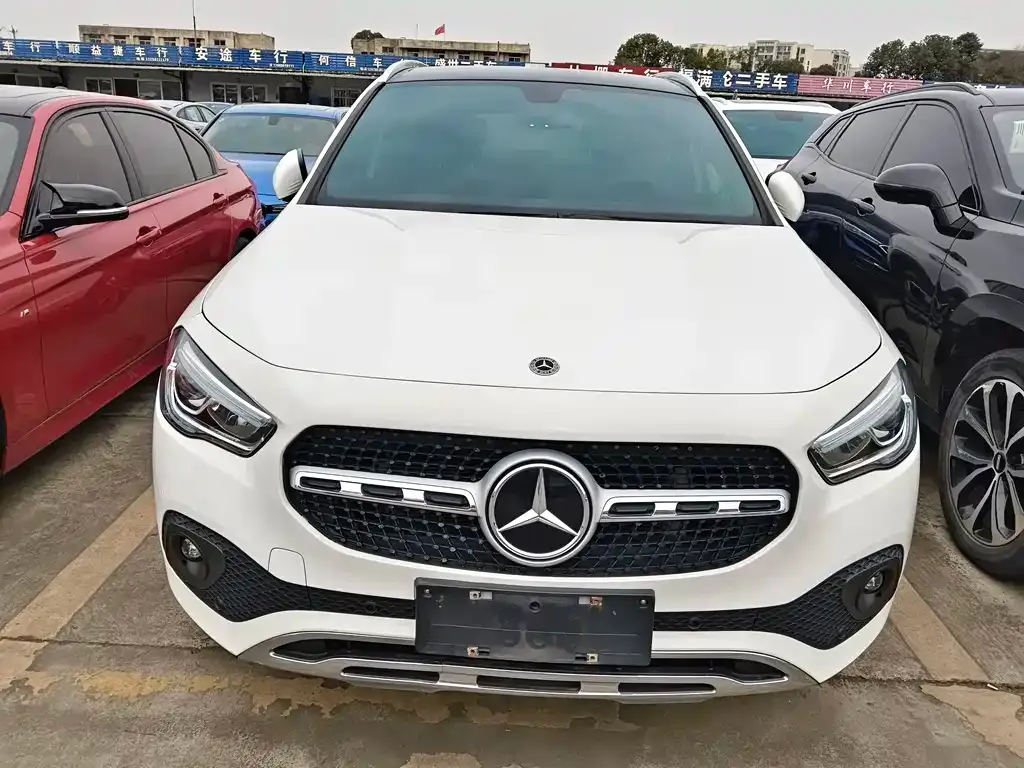 Mercedes-Benz GLA — фото 7