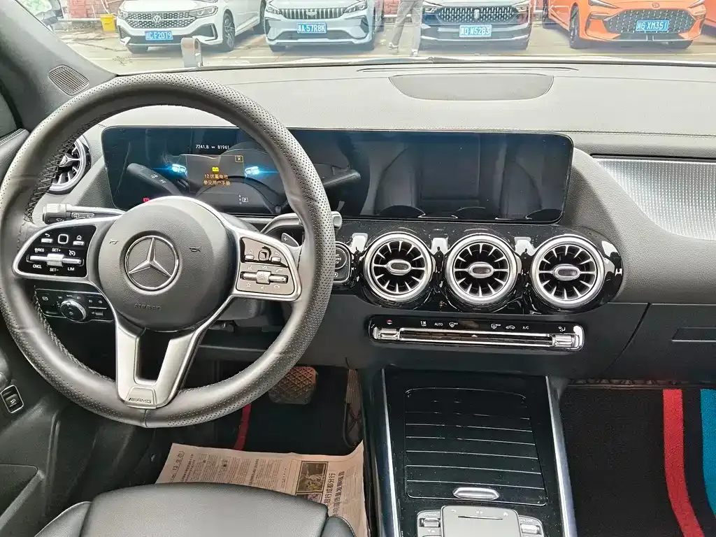 Mercedes-Benz GLA — фото 10