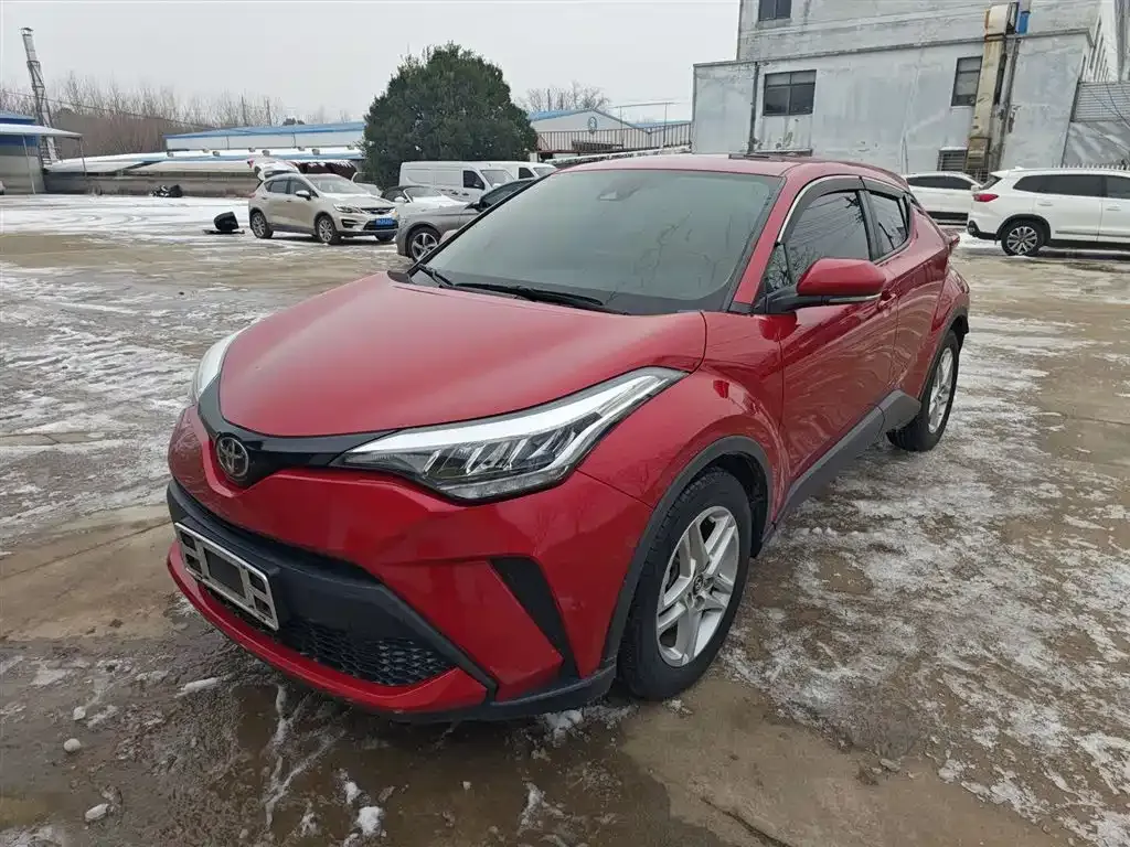 Toyota C-HR — фото 1