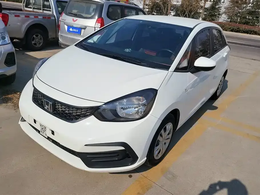 Honda Fit — фото 1