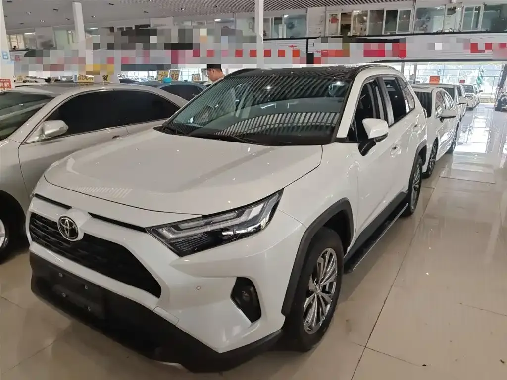 Toyota RAV4 — фото 4