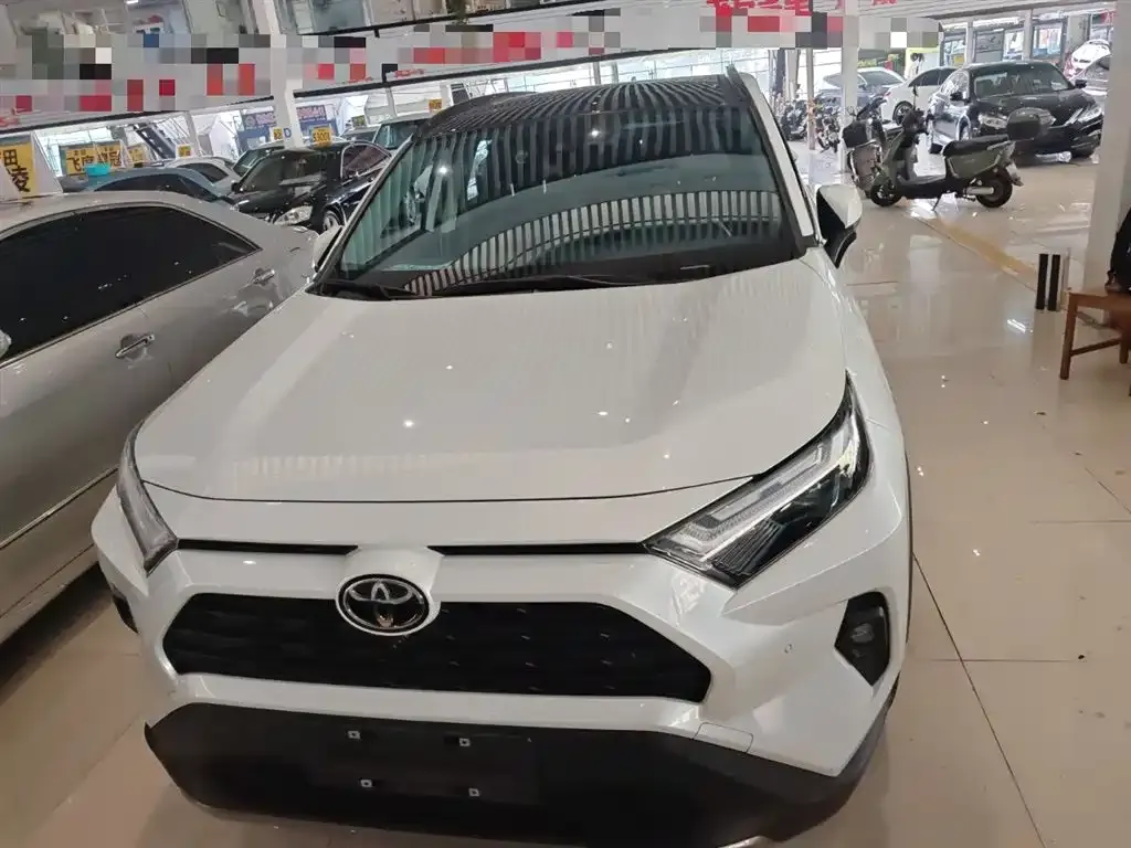 Toyota RAV4 — фото 10