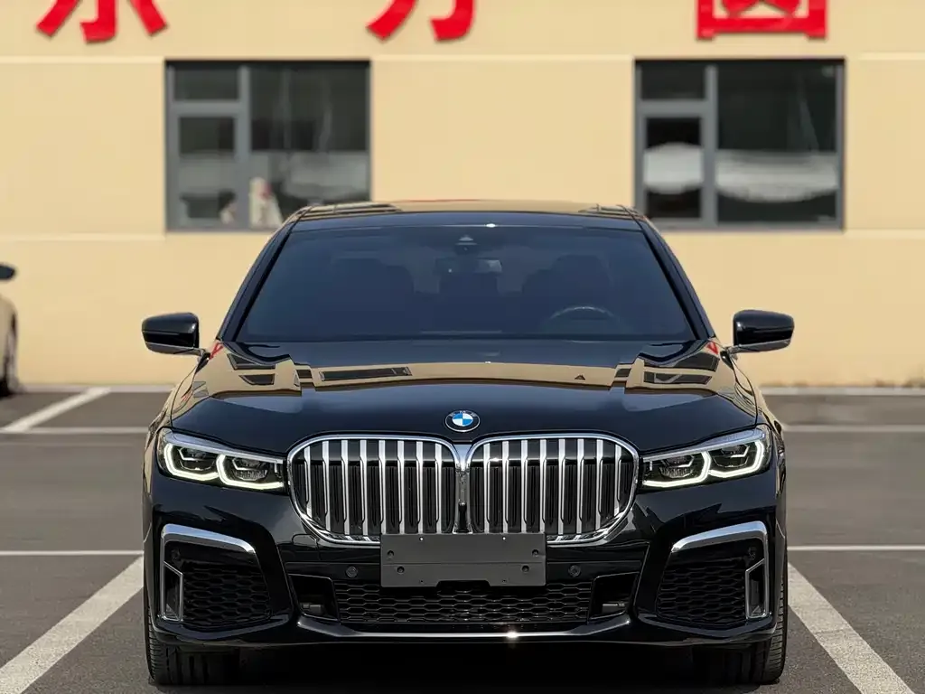 BMW 7 Series — фото 3
