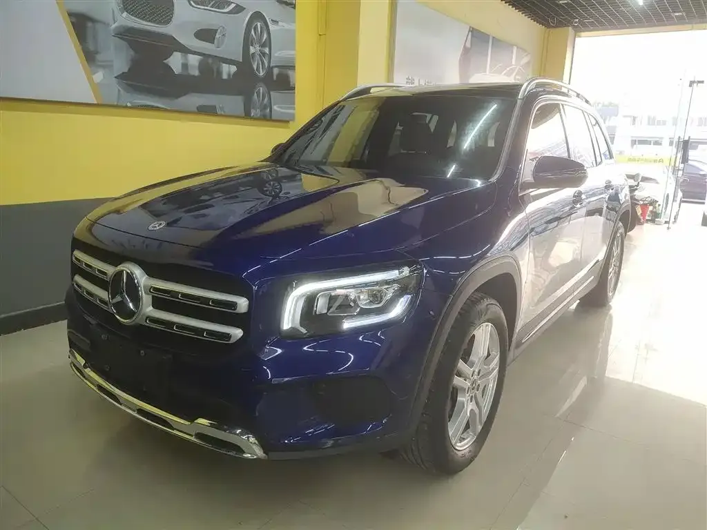 Mercedes-Benz GLB — фото 1