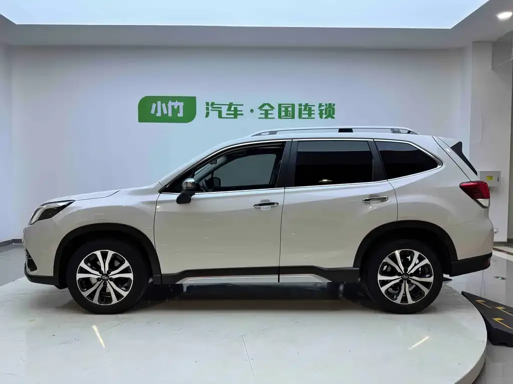 Subaru Forester — фото 5