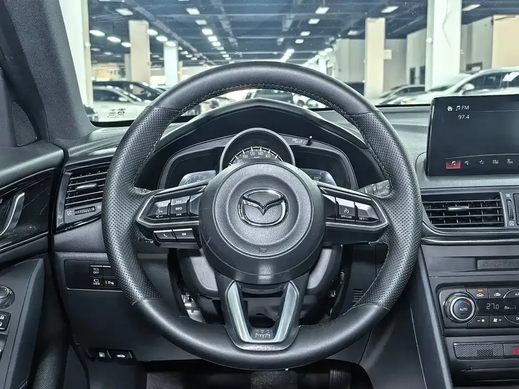 Mazda CX-4 — фото 10