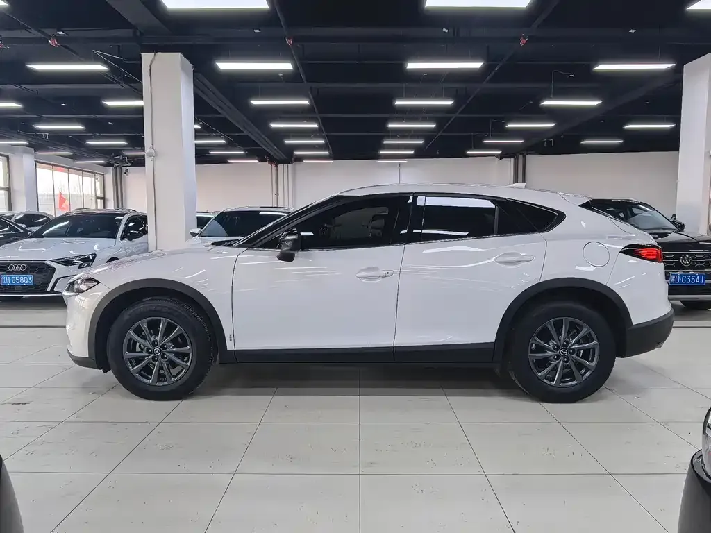 Mazda CX-4 — фото 8