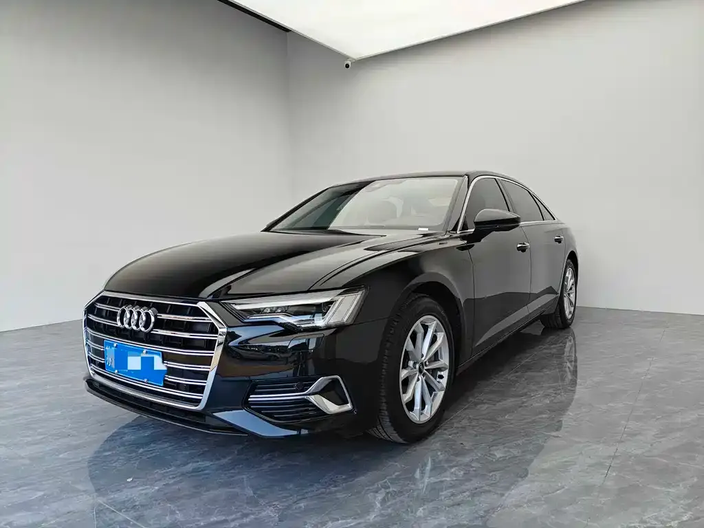 Audi A6L — фото 1