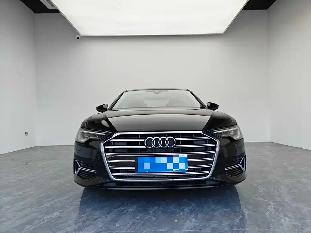 Audi A6L — фото 2