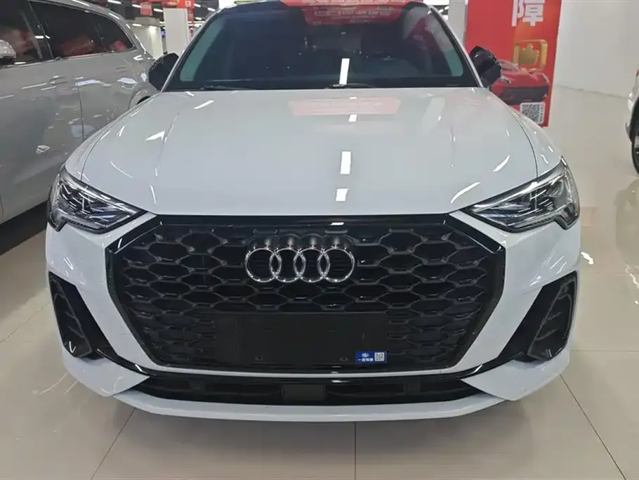 Audi Q3 Sportback — фото 10