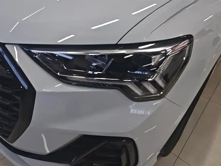Audi Q3 Sportback — фото 5