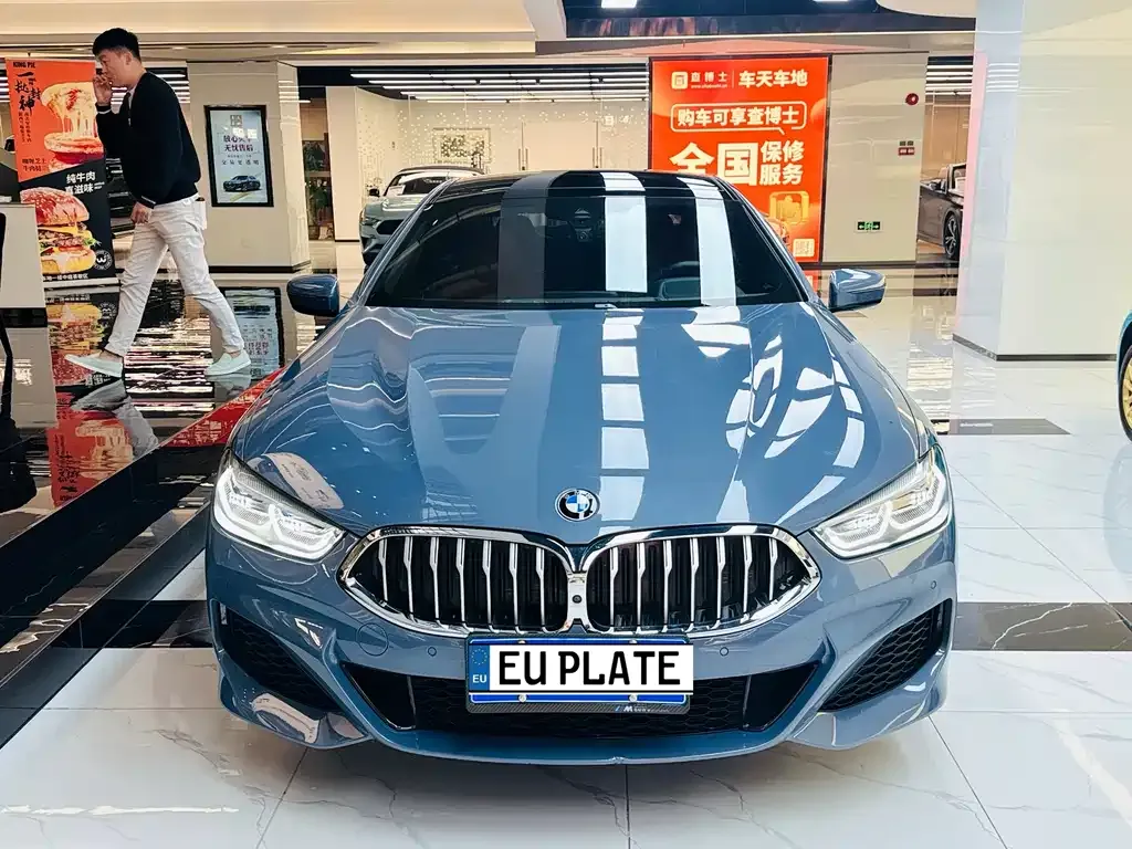 BMW 8 Series — фото 4