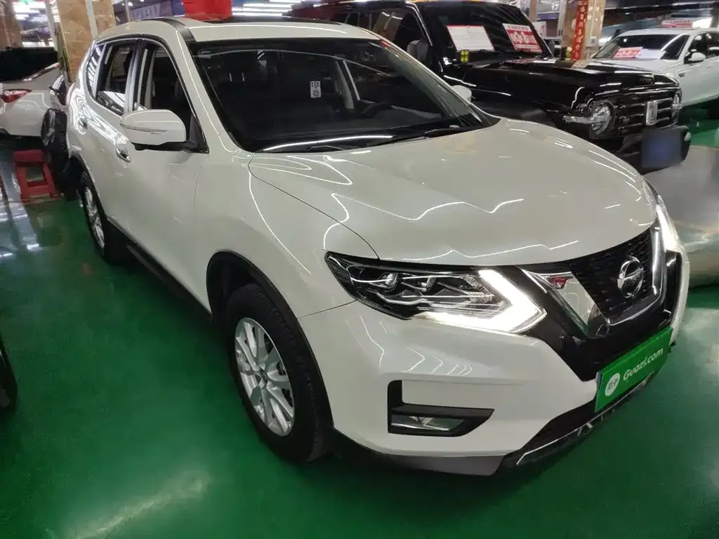 Nissan X-Trail — фото 10