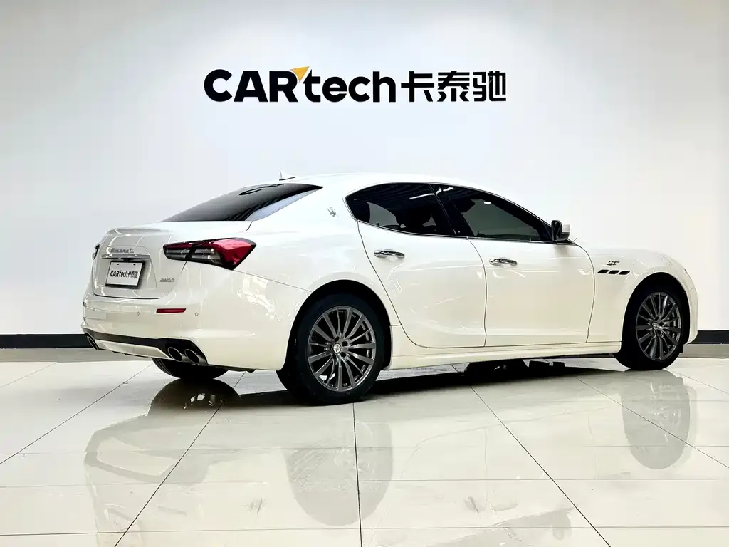 Maserati Ghibli — фото 10