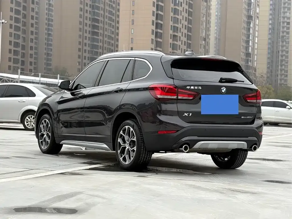 BMW X1 — фото 5