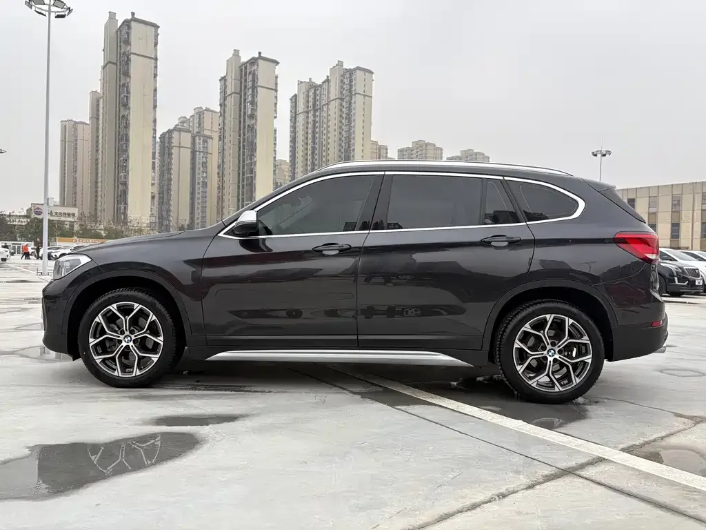 BMW X1 — фото 10