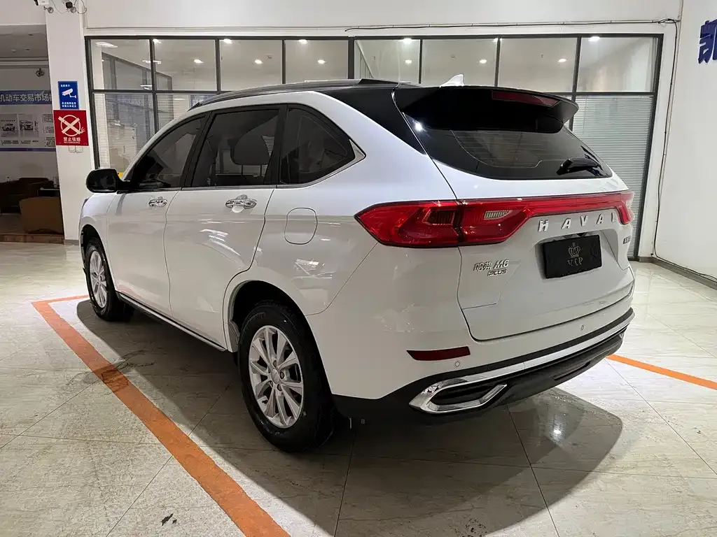 Haval M6 — фото 10