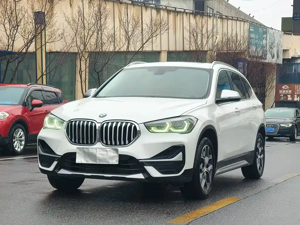 BMW X1 — фото 1