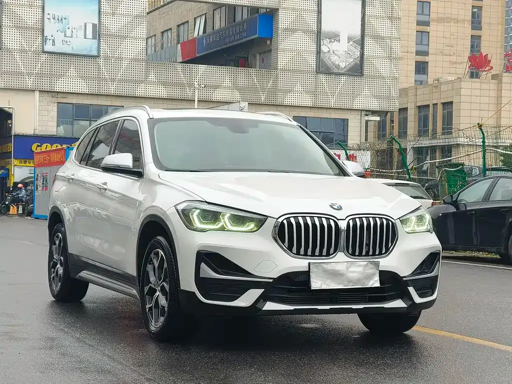 BMW X1 — фото 10