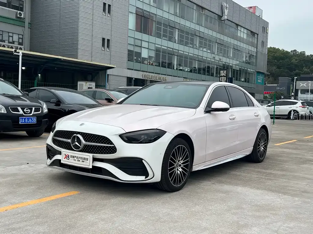 Mercedes-Benz C-Class — фото 1