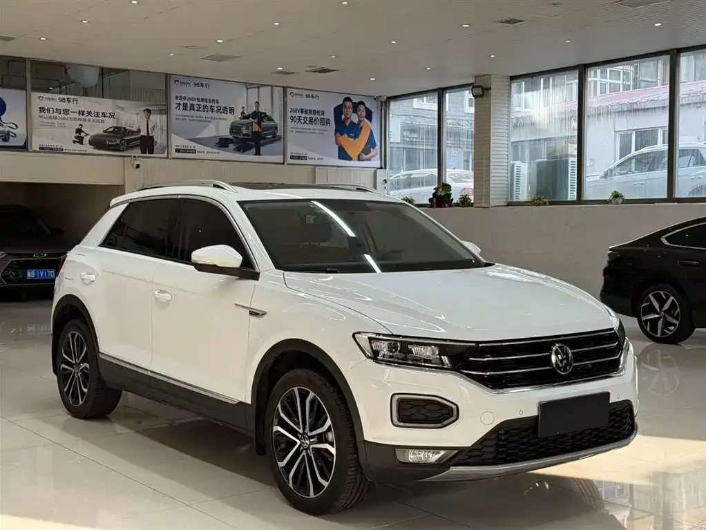 Volkswagen T-Roc — фото 7