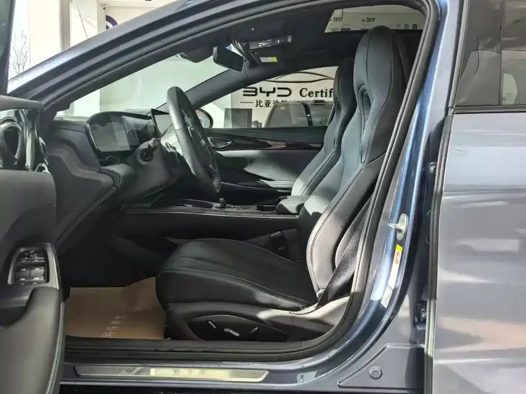 BYD Seal — фото 4