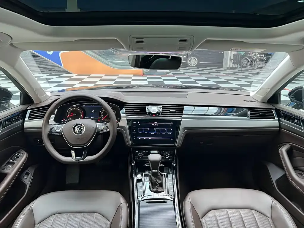 Volkswagen Phideon — фото 4