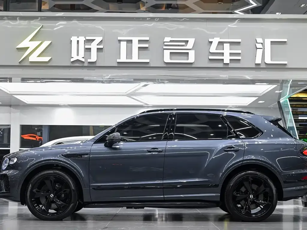 Bentley Bentayga — фото 2