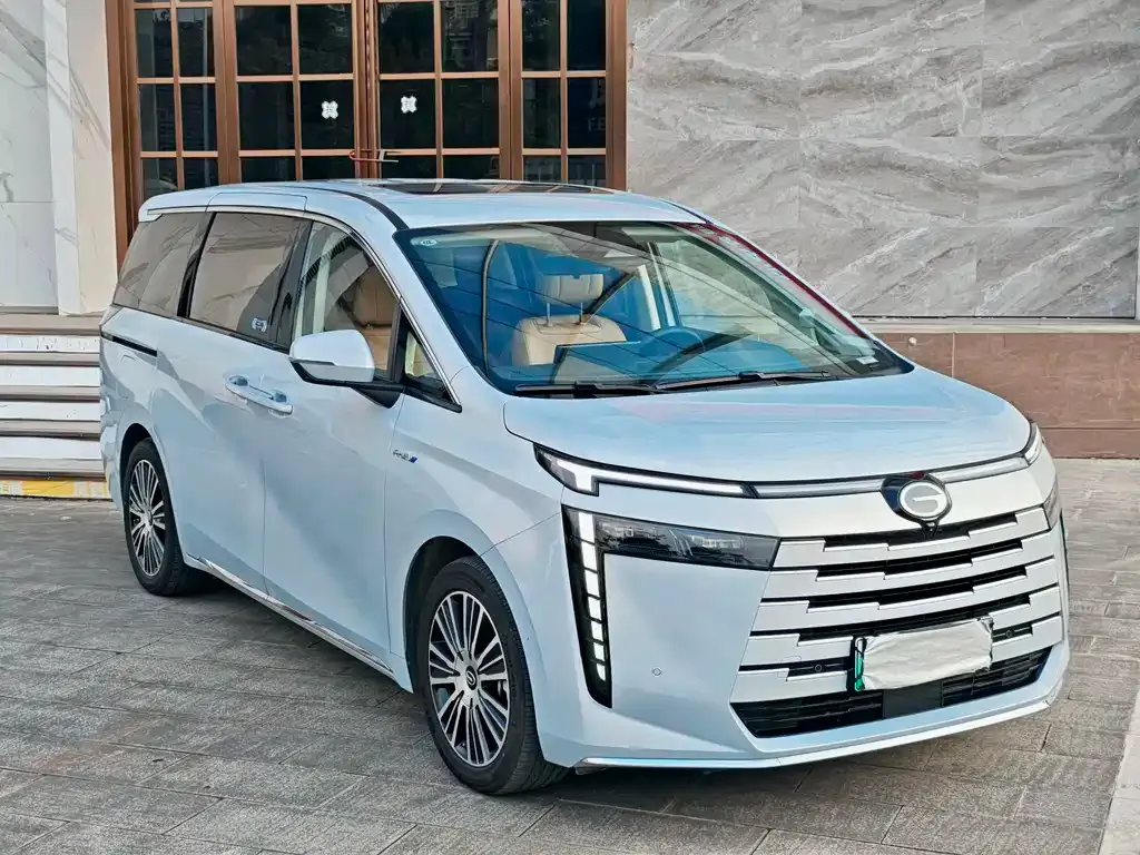 GAC Motor E8 Hybrid — фото 1