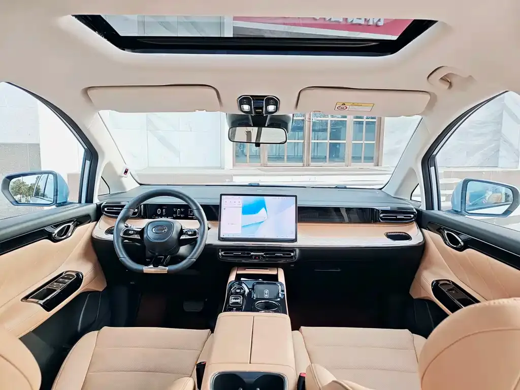 GAC Motor E8 Hybrid — фото 9