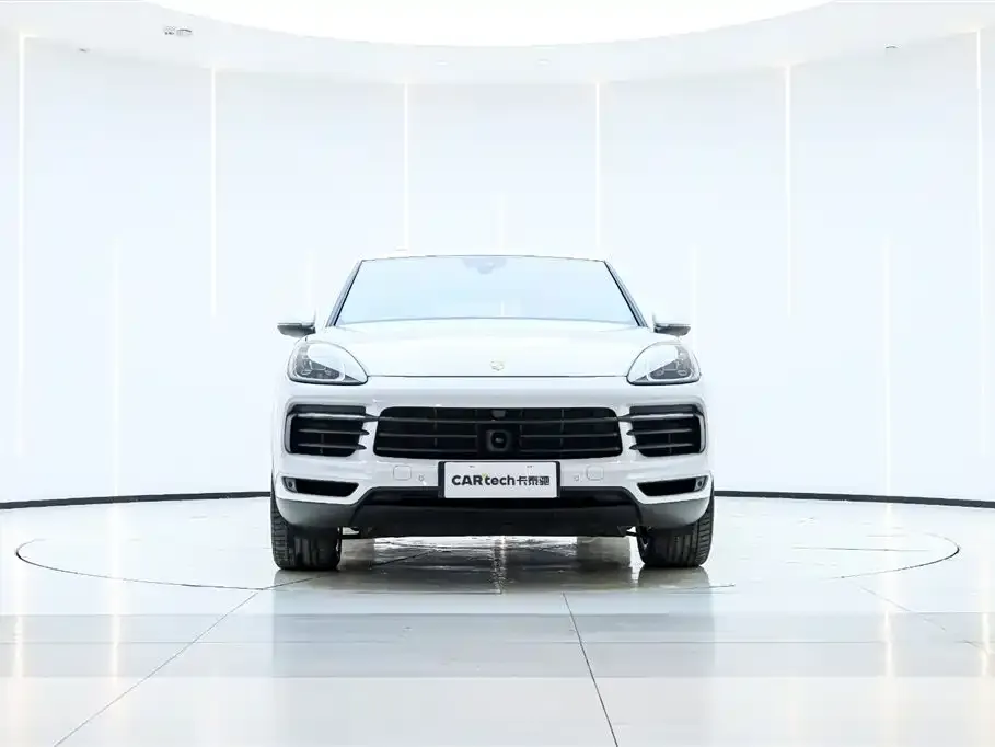 Porsche Cayenne Hybrid — фото 1