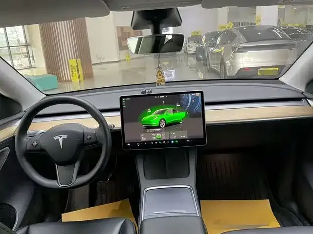 Tesla Model Y — фото 7