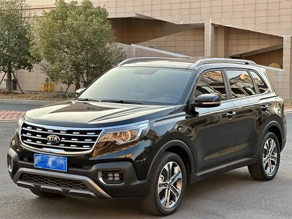 Kia Sportage — фото 1