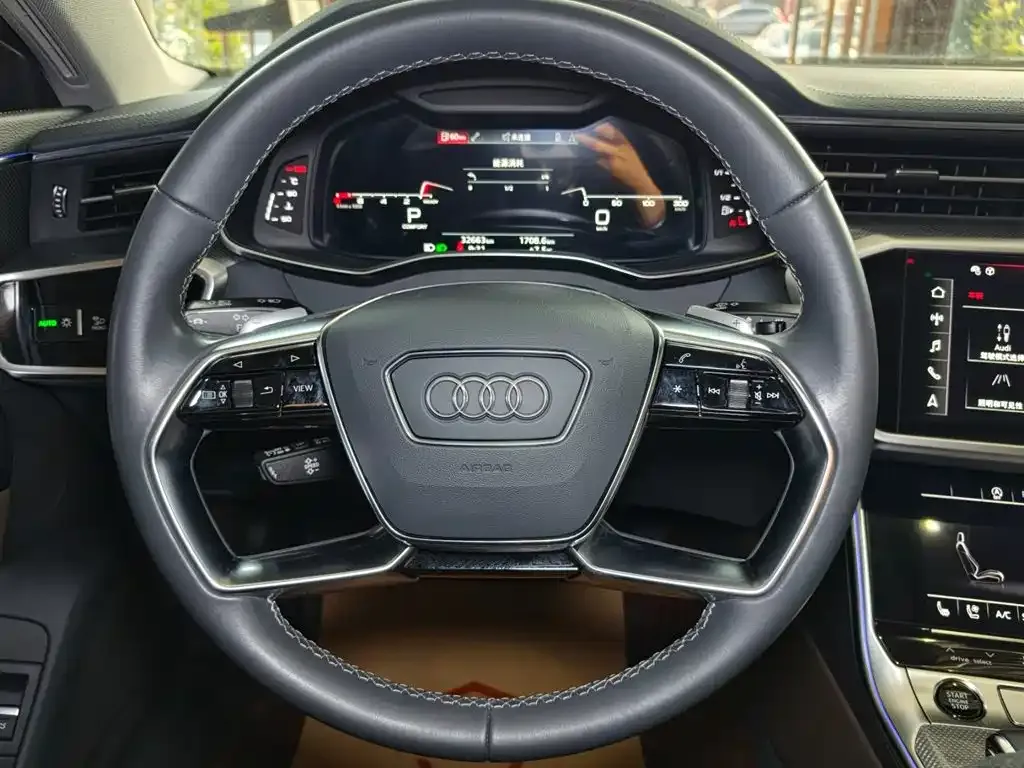 Audi A7L — фото 2