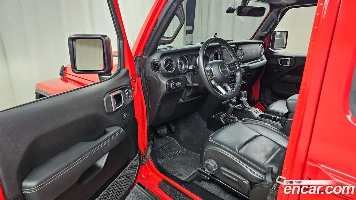 Jeep Wrangler — фото 6