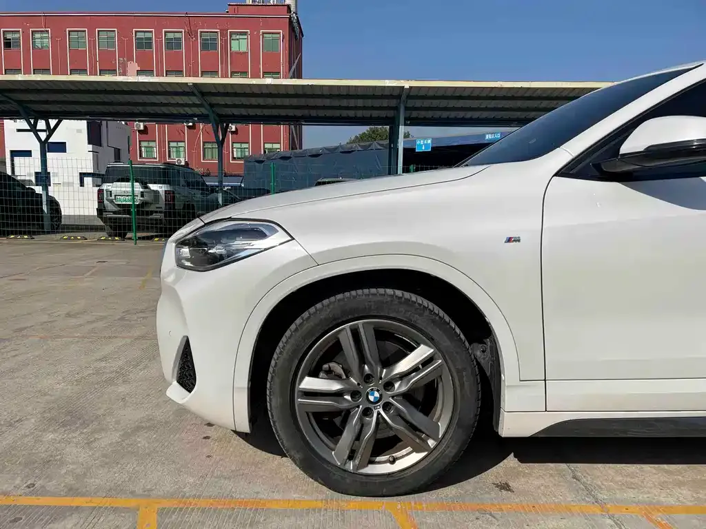 BMW X2 — фото 10