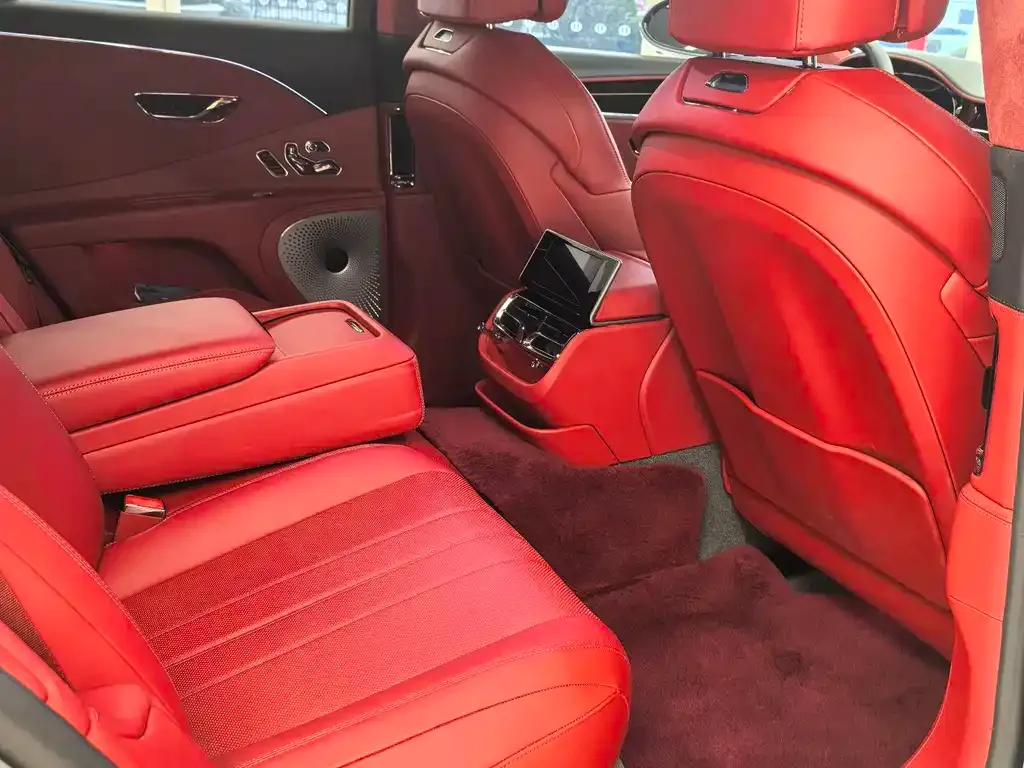 Bentley Flying Spur — фото 8