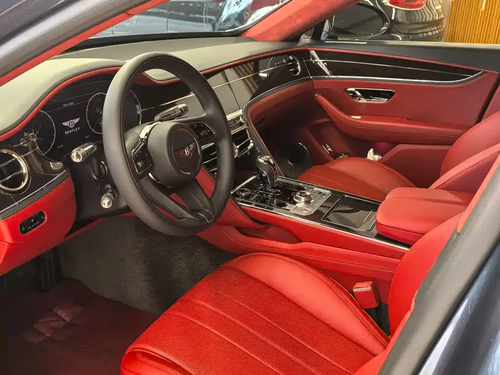 Bentley Flying Spur — фото 7