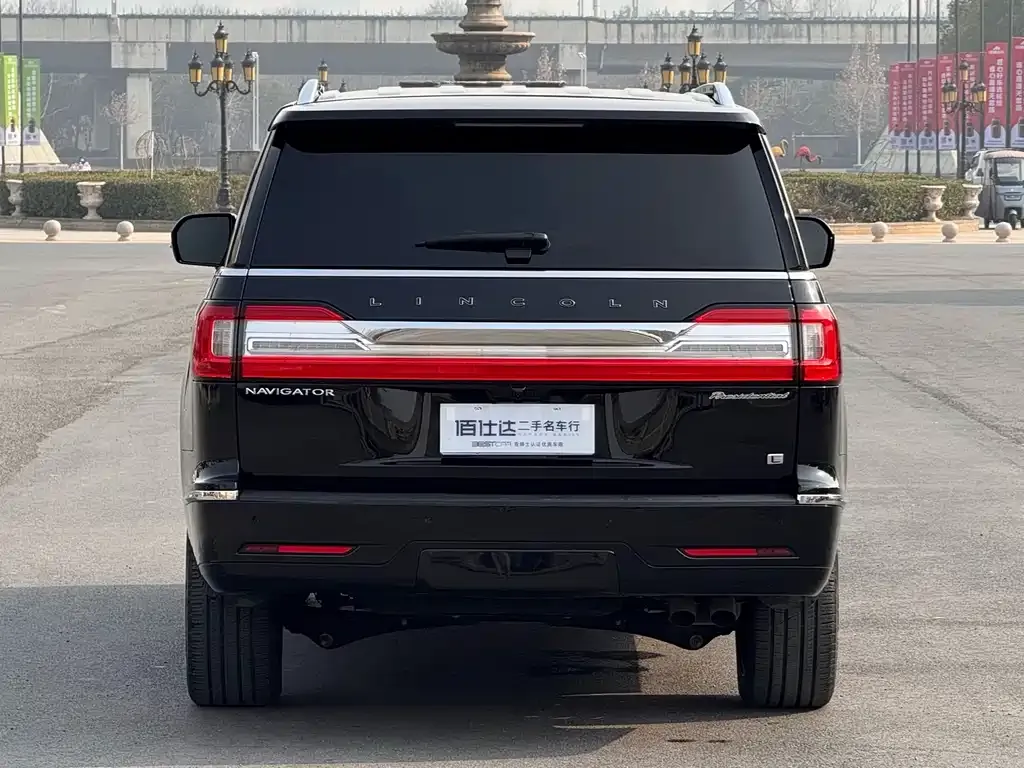 Lincoln Navigator — фото 8
