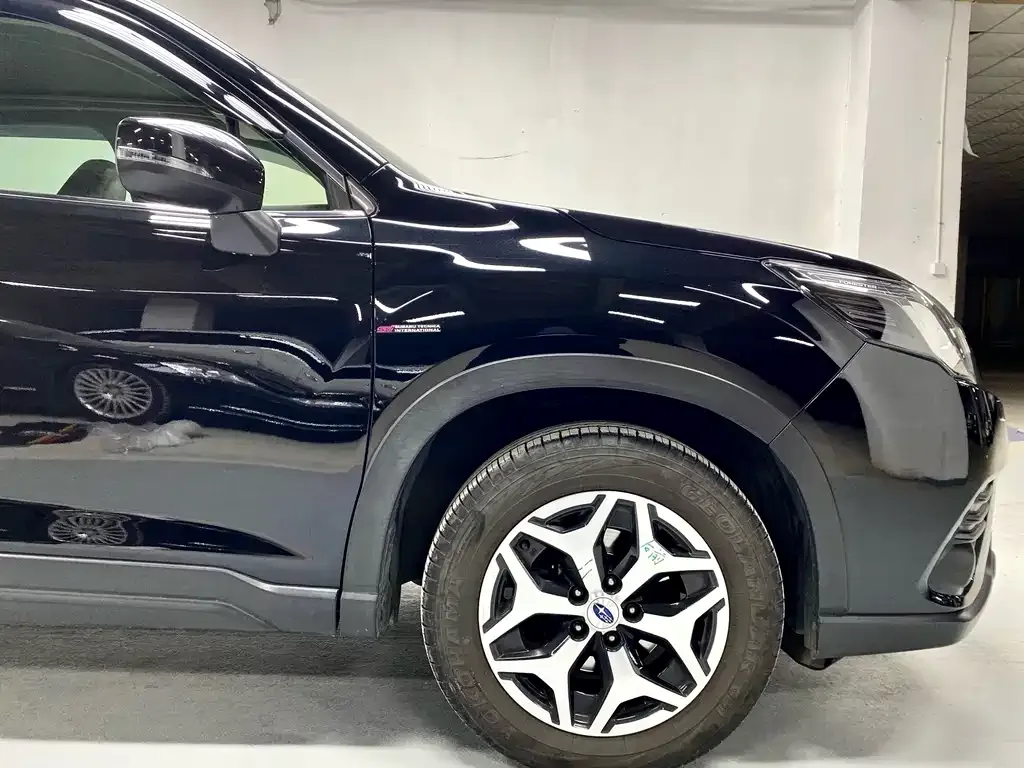 Subaru Forester — фото 9