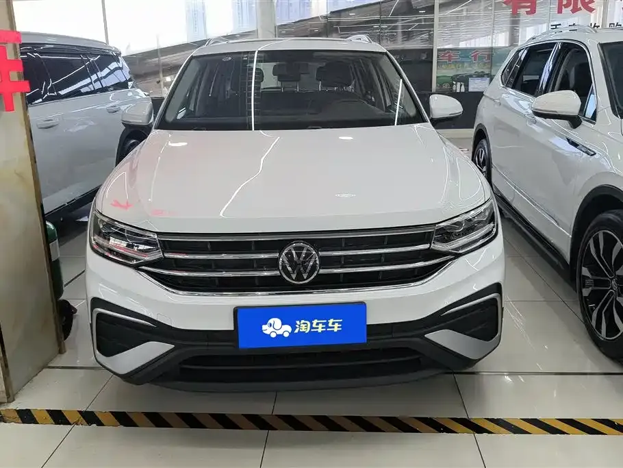 Volkswagen Tiguan L — фото 4