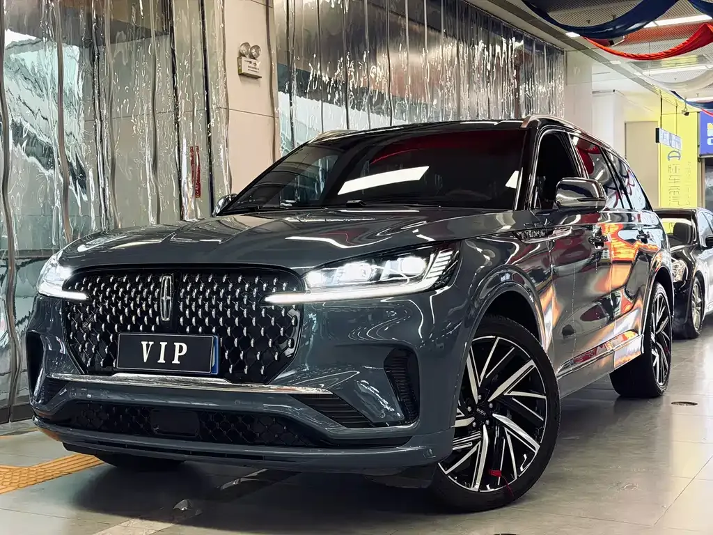 Lincoln Aviator — фото 1